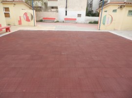 Ελαστικά δάπεδα ασφαλείας σε πλάκες